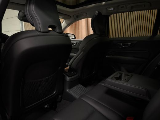 Volvo  V60 T6 AWD Recharge Ultra Dark | Trekhaak | 360 Camera | Schuifdak | Head-Up Display | Harman Kardon ... ActivLease financial lease