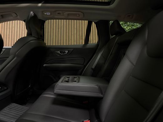 Volvo  V60 T6 AWD Recharge Ultra Dark | Trekhaak | 360 Camera | Schuifdak | Head-Up Display | Harman Kardon ... ActivLease financial lease