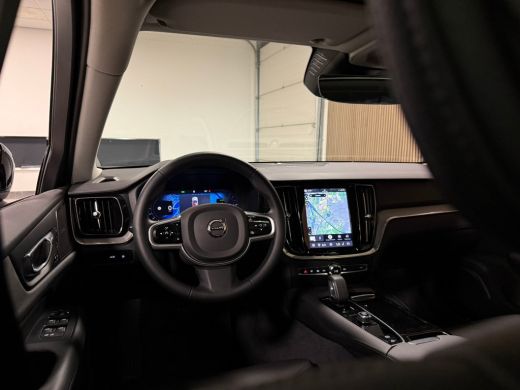 Volvo  V60 T6 AWD Recharge Ultra Dark | Trekhaak | 360 Camera | Schuifdak | Head-Up Display | Harman Kardon ... ActivLease financial lease