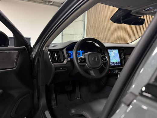 Volvo  V60 T6 AWD Recharge Ultra Dark | Trekhaak | 360 Camera | Schuifdak | Head-Up Display | Harman Kardon ... ActivLease financial lease