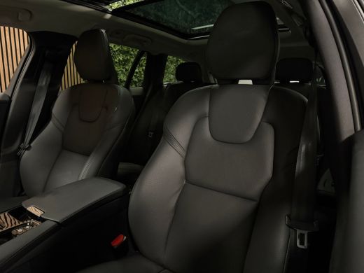 Volvo  V60 T6 AWD Recharge Ultra Dark | Trekhaak | 360 Camera | Schuifdak | Head-Up Display | Harman Kardon ... ActivLease financial lease