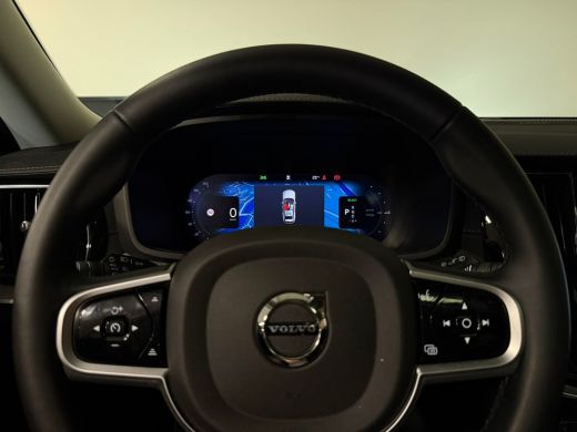 Volvo  V60 T6 AWD Recharge Ultra Dark | Trekhaak | 360 Camera | Schuifdak | Head-Up Display | Harman Kardon ... ActivLease financial lease
