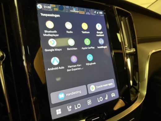 Volvo  V60 T6 AWD Recharge Ultra Dark | Trekhaak | 360 Camera | Schuifdak | Head-Up Display | Harman Kardon ... ActivLease financial lease