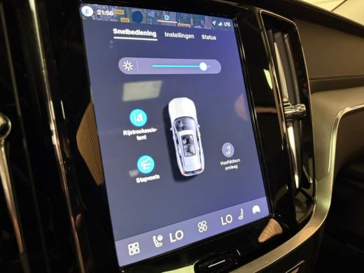 Volvo  V60 T6 AWD Recharge Ultra Dark | Trekhaak | 360 Camera | Schuifdak | Head-Up Display | Harman Kardon ... ActivLease financial lease
