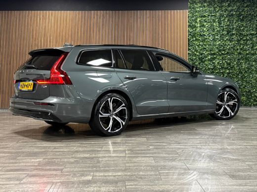 Volvo  V60 T6 AWD Recharge Ultra Dark | Trekhaak | 360 Camera | Schuifdak | Head-Up Display | Harman Kardon ... ActivLease financial lease