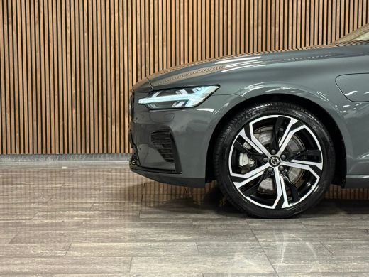 Volvo  V60 T6 AWD Recharge Ultra Dark | Trekhaak | 360 Camera | Schuifdak | Head-Up Display | Harman Kardon ... ActivLease financial lease
