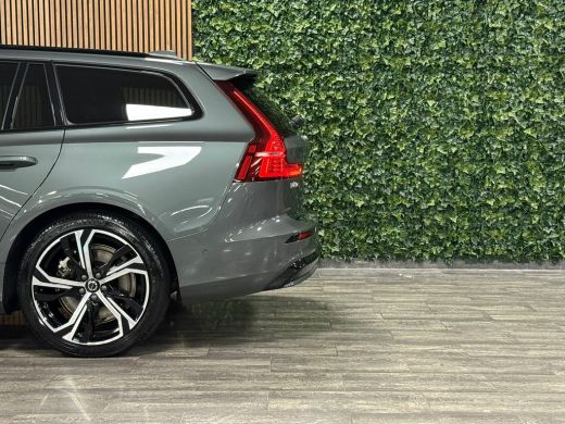 Volvo  V60 T6 AWD Recharge Ultra Dark | Trekhaak | 360 Camera | Schuifdak | Head-Up Display | Harman Kardon ... ActivLease financial lease
