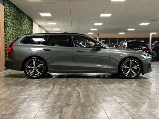 Volvo  V60 T6 AWD Recharge Ultra Dark | Trekhaak | 360 Camera | Schuifdak | Head-Up Display | Harman Kardon ... ActivLease financial lease