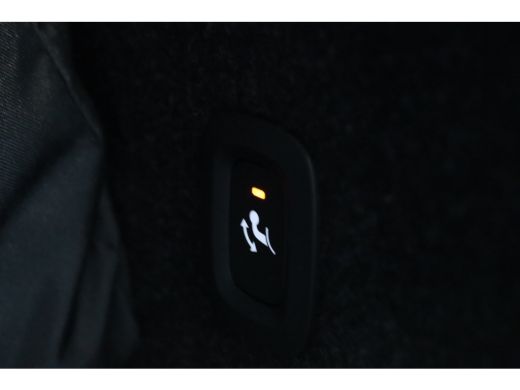 Volvo  XC40 2.0 B4 Plus Black Edition | Trekhaak | Panoramadak | 360 Camera | Harman/Kardon | ActivLease financial lease