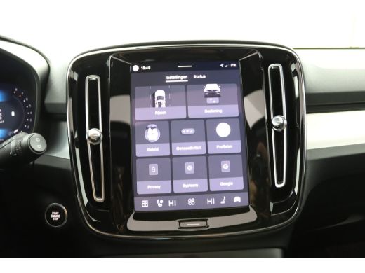 Volvo  XC40 2.0 B4 Plus Black Edition | Trekhaak | Panoramadak | 360 Camera | Harman/Kardon | ActivLease financial lease