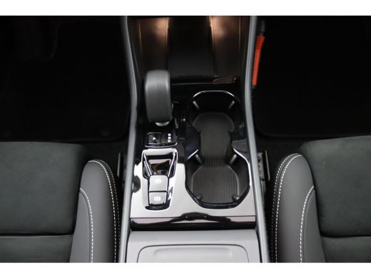 Volvo  XC40 2.0 B4 Plus Black Edition | Trekhaak | Panoramadak | 360 Camera | Harman/Kardon | ActivLease financial lease
