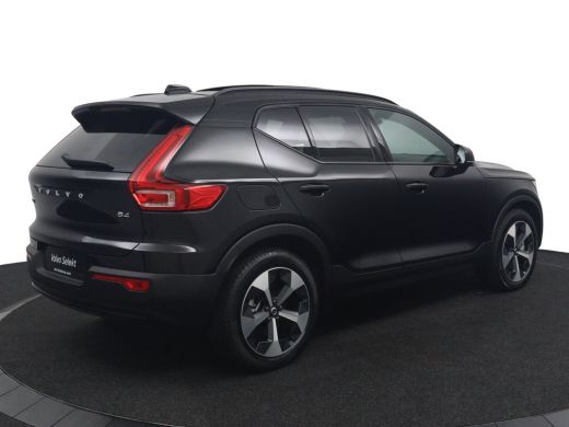 Volvo  XC40 2.0 B4 Plus Dark | Panoramadak | Trekhaak | 19 inch velgen | Elektrisch Verstelbare Stoelen | ActivLease financial lease