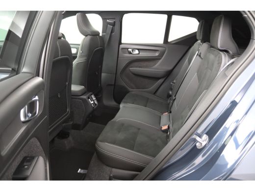 Volvo  XC40 2.0 B4 Plus Dark | Panoramadak | Trekhaak | Stoelgeheugen | ActivLease financial lease
