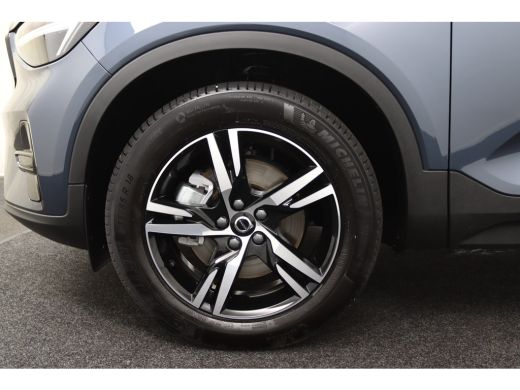 Volvo  XC40 2.0 B4 Plus Dark | Panoramadak | Trekhaak | Stoelgeheugen | ActivLease financial lease