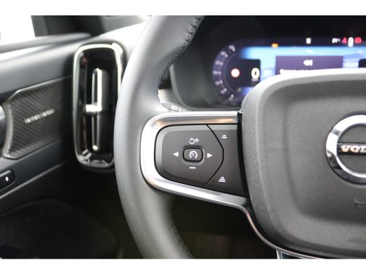 Volvo  XC40 2.0 B4 Plus Dark | Panoramadak | Trekhaak | Stoelgeheugen | ActivLease financial lease