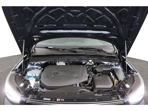 Volvo  XC40 2.0 B4 Plus Dark | Panoramadak | Trekhaak | Stoelgeheugen | ActivLease financial lease