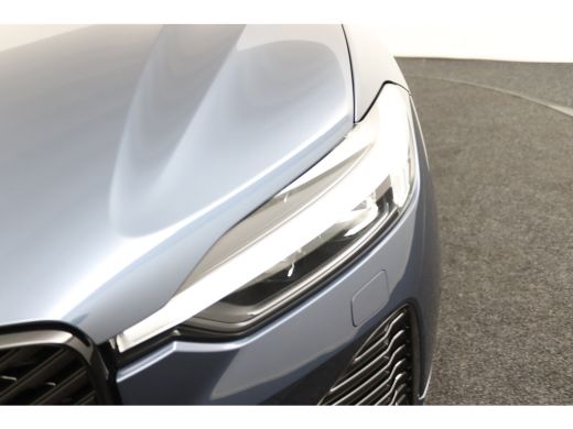 Volvo  XC60 T6 AWD Ultra Dark | Luchtvering | Trekhaak | Head-Up | 360 Camera | Adaptieve Led Koplamp | ActivLease financial lease