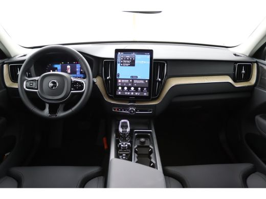 Volvo  XC60 T6 AWD Ultra Dark | Luchtvering | Trekhaak | Head-Up | 360 Camera | Adaptieve Led Koplamp | ActivLease financial lease
