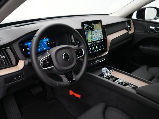 Volvo  XC60 T6 Recharge AWD Ultra Dark | Luchtvering | Head-Up | 360&deg; Camera | Panoramadak | Trekhaak | Harma... ActivLease financial lease