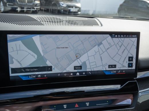 BMW i5 eDrive40 84 kWh M-SPORT Pro ** LED, PANO, TREKH, INNOV.- & TRAVEL PACK ** 1e EIG - Ex BMW-AG ** *... ActivLease financial lease