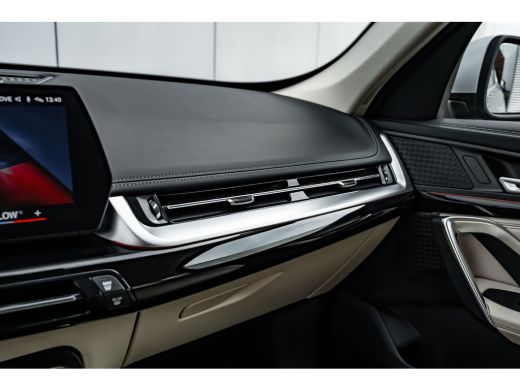 BMW X1 xDrive25e 245PK AUTO 245PK | Head-up Display | 360 Camera | App connect | Keyless | Climate contr... ActivLease financial lease