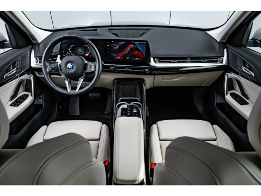 BMW X1 xDrive25e 245PK AUTO 245PK | Head-up Display | 360 Camera | App connect | Keyless | Climate contr... ActivLease financial lease
