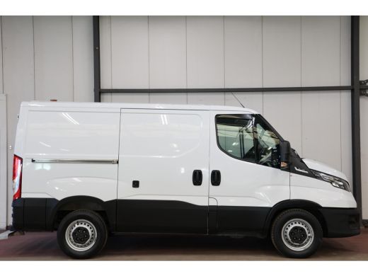 Iveco Daily 35S16V 2.3 L1H1 AUTOMAAT 160PK 3500KG TREKVERMOGEN ActivLease financial lease