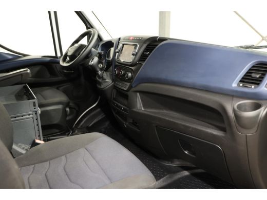 Iveco Daily 35S16V 2.3 L1H1 AUTOMAAT 160PK 3500KG TREKVERMOGEN ActivLease financial lease