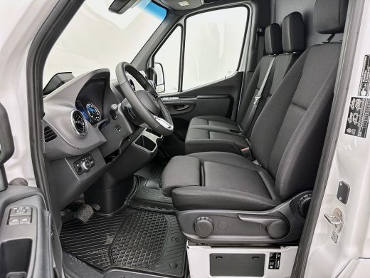 Mercedes-Benz eSprinter 320 L3H2 Pro 81kWh Nieuw Led Snelladen Carplay Betimmering ActivLease financial lease