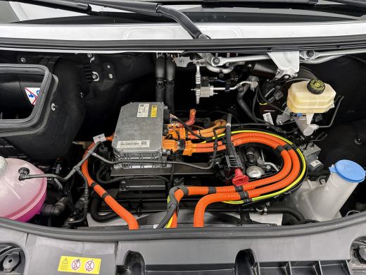 Mercedes-Benz eSprinter 320 L3H2 Pro 81kWh Nieuw Led Snelladen Carplay Betimmering ActivLease financial lease