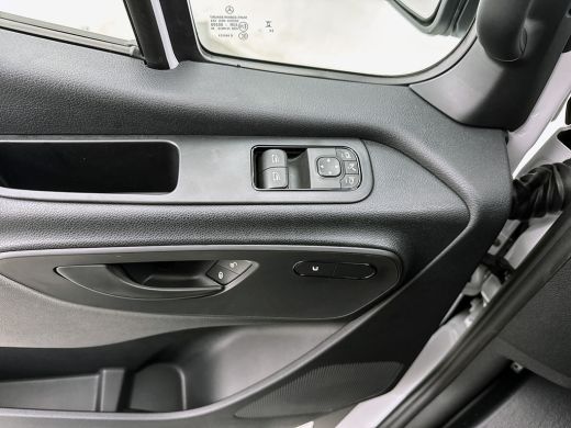Mercedes-Benz eSprinter 320 L3H2 Pro 81kWh Nieuw Led Snelladen Carplay Betimmering ActivLease financial lease