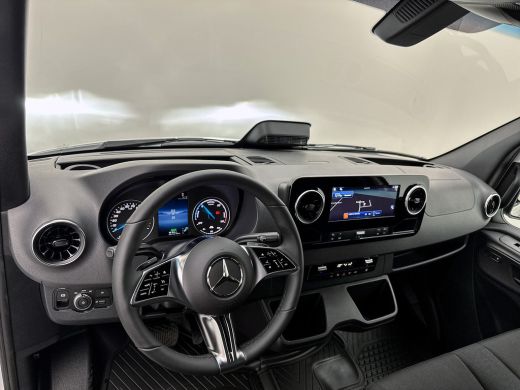 Mercedes-Benz eSprinter 320 L3H2 Pro 81kWh Nieuw Led Snelladen Carplay Betimmering ActivLease financial lease