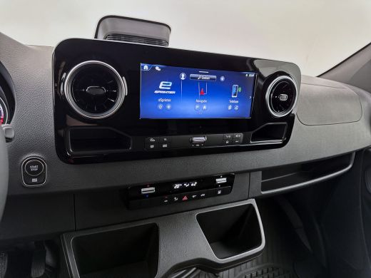 Mercedes-Benz eSprinter 320 L3H2 Pro 81kWh Nieuw Led Snelladen Carplay Betimmering ActivLease financial lease
