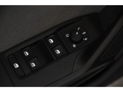 Seat Leon Sportstourer 1.5 TSI *1ste Eigenaar*Navigatie*Carplay*PDC* ActivLease financial lease