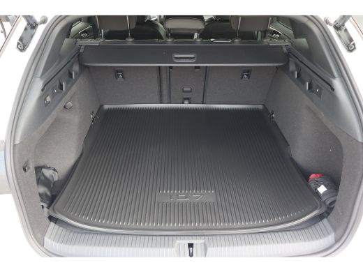 Volkswagen ID.7 Limited Edition Plus | Koplampverlichting LED Matrix (IQ.Light) | Sfeerverlichting interieur (30 ... ActivLease financial lease