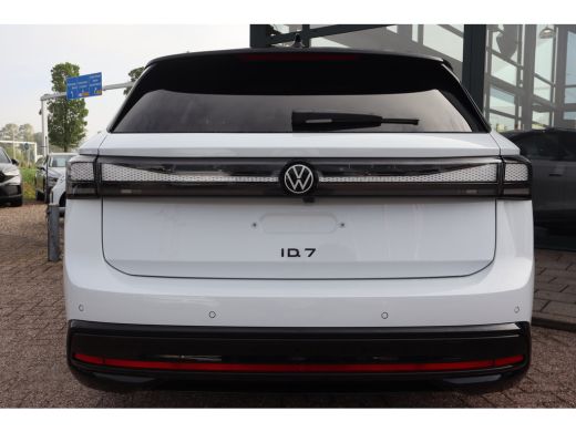 Volkswagen ID.7 Limited Edition Plus | Koplampverlichting LED Matrix (IQ.Light) | Sfeerverlichting interieur (30 ... ActivLease financial lease