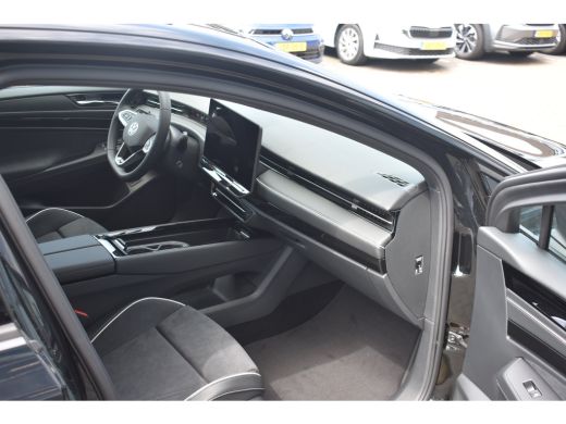 Volkswagen ID.7 Limited Edition Plus | Koplampverlichting LED Matrix (IQ.Light) | Sfeerverlichting interieur (30 ... ActivLease financial lease
