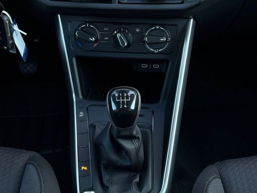 Volkswagen Polo Life Edition | 'App-Connect' smartphone integratie | Buitenspiegels elektrisch instel- verwarm- e... ActivLease financial lease