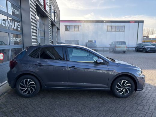Volkswagen Polo Life Edition | 'App-Connect' smartphone integratie | Buitenspiegels elektrisch instel- verwarm- e... ActivLease financial lease