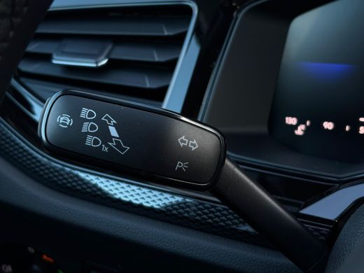 Volkswagen Polo Life Edition | 'App-Connect' smartphone integratie | Buitenspiegels elektrisch instel- verwarm- e... ActivLease financial lease
