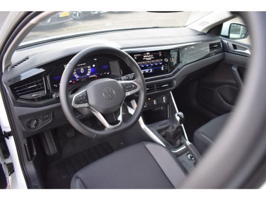 Volkswagen Polo Life Edition | 'App-Connect' smartphone integratie | Buitenspiegels elektrisch instel- verwarm- e... ActivLease financial lease