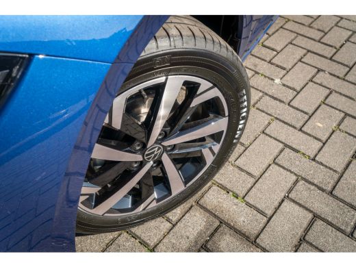 Volkswagen Polo Life Edition | 'App-Connect' smartphone integratie | Buitenspiegels elektrisch instel- verwarm- e... ActivLease financial lease