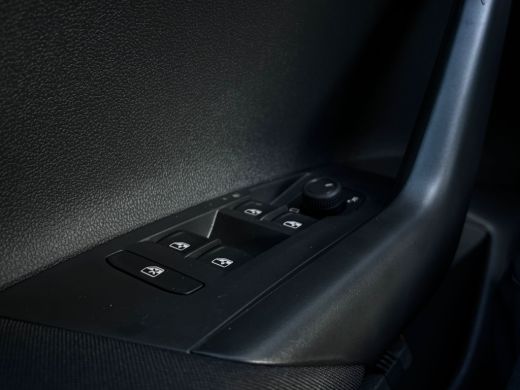 Volkswagen Polo Life Edition | 'App-Connect' smartphone integratie | Buitenspiegels elektrisch instel- verwarm- e... ActivLease financial lease
