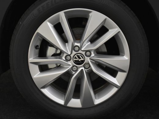 Volkswagen T-Cross Life Edition | 'App-Connect' draadloze smartphone integratie | Achterlichten LED | Afstandscontro... ActivLease financial lease