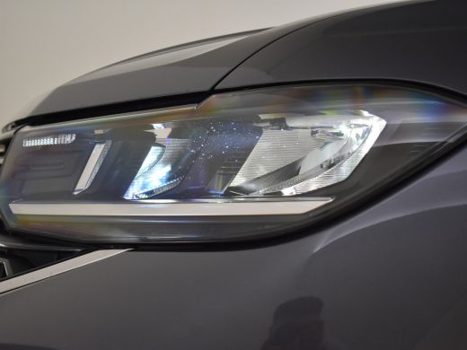 Volkswagen T-Cross Life Edition | 'App-Connect' draadloze smartphone integratie | Achterlichten LED | Afstandscontro... ActivLease financial lease