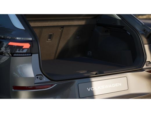Volkswagen T-Roc Limited Edition | 'App-Connect' draadloze smartphone integratie | Automatische afstandsregeling (... ActivLease financial lease
