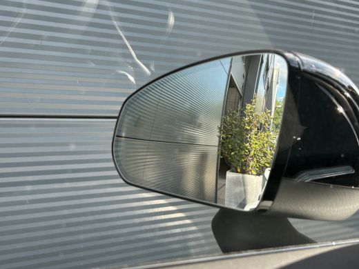 Volvo  EX30 Twin Motor Performance Ultra 69 kWh | Panoramadak | 360 camera | Harman/Kardon | 428pk! | ActivLease financial lease