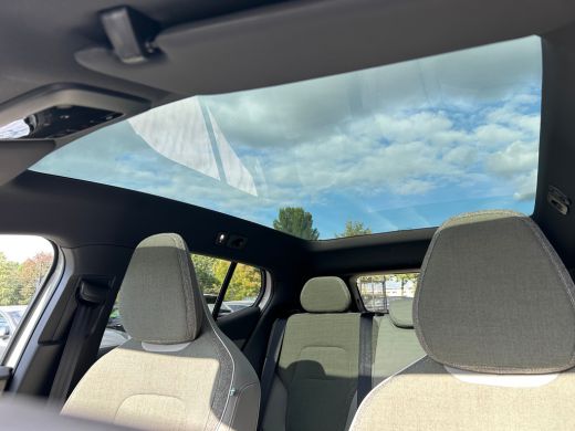 Volvo  EX30 Twin Motor Performance Ultra 69 kWh | Panoramadak | 360 camera | Harman/Kardon | 428pk! | ActivLease financial lease