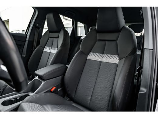 Audi Q4 e-tron 40 Launch edition Advanced 77 kWh 204PK | Stoelverwarming | Cruise control | Elektrische achterkl... ActivLease financial lease