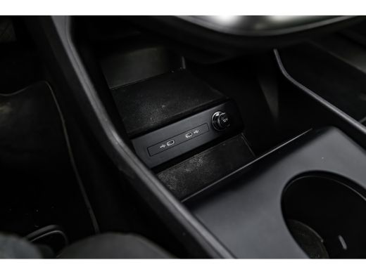 Audi Q4 e-tron 40 Launch edition Advanced 77 kWh 204PK | Stoelverwarming | Cruise control | Elektrische achterkl... ActivLease financial lease